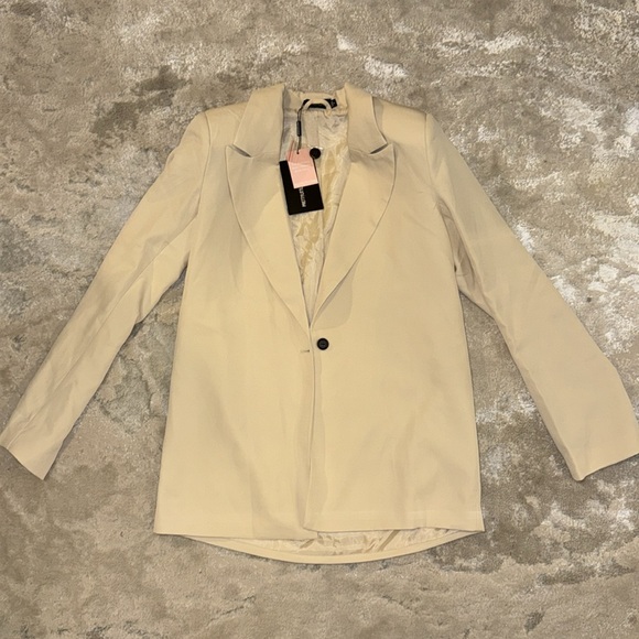 Prettylittlething Stone Oversized Drapey Button Detail Blazer - Picture 3 of 4
